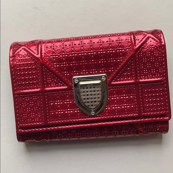 🆕 Dior Diorama Elancee Red Metallic Wallet ♥️ - Picture 1 of 8